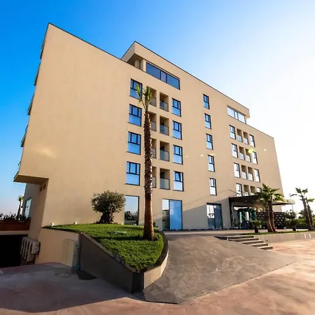 Amara & 4* Durrës
