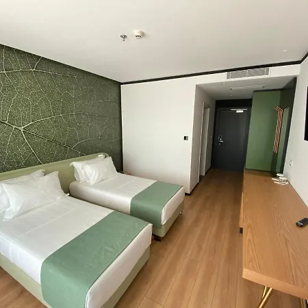 Hotel Amara & 4*