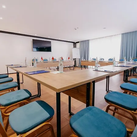 Amara & ホテル ドゥラス