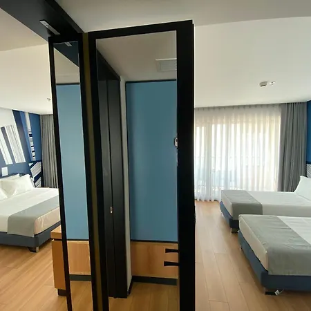 Amara & Отель Дуррес