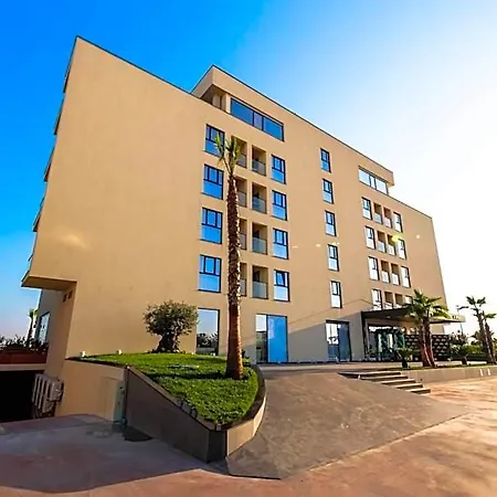 Amara & Hotel