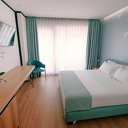Hotel Amara & 4*