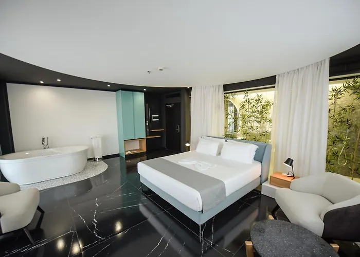 Amara & Отель Дуррес