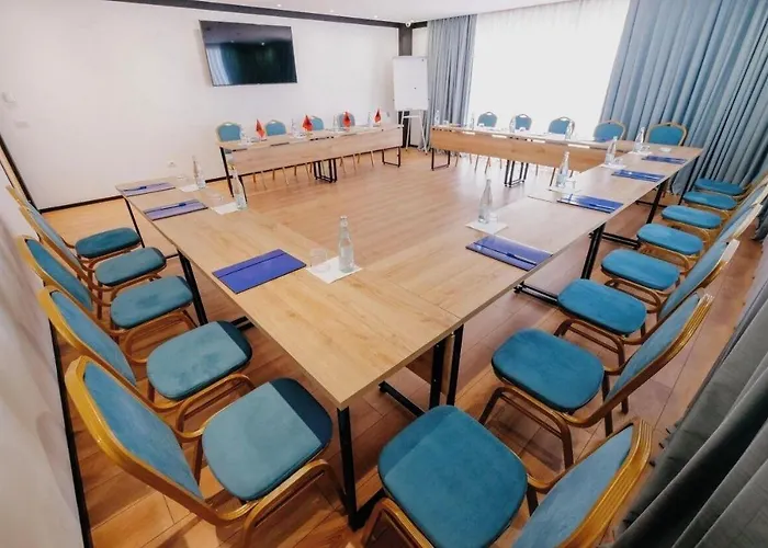 Amara & ホテル ドゥラス