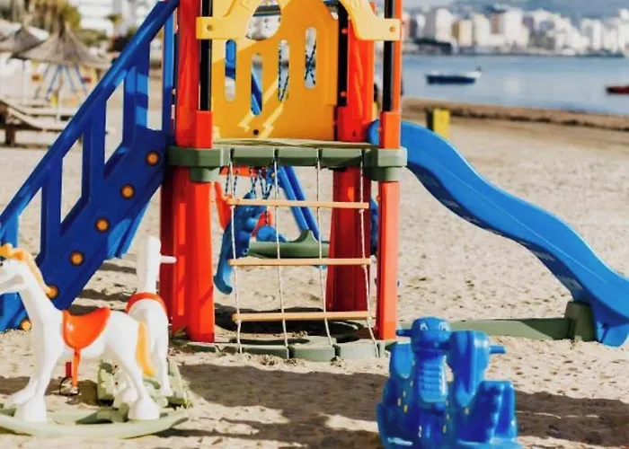 Amara & ホテル 4*