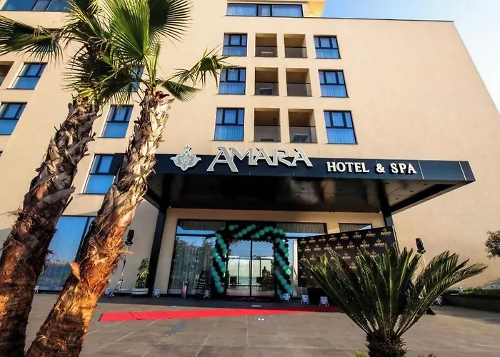 Amara & 4*