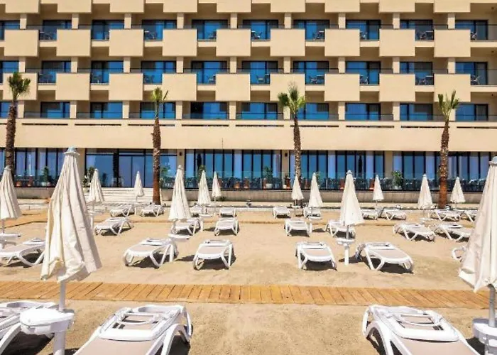 Amara & Отель Дуррес